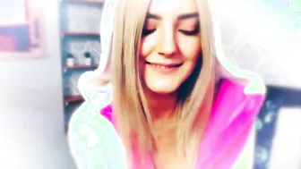 Eva Elfie Ocean Eyes (by Billie Eilish)