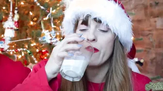 Niki Snow taste her stepdads dick beside the glimmering tree
