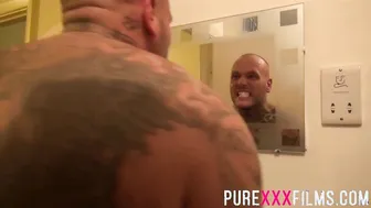Euro Bombshell Amber Jayne getting Slick Pussy Banged