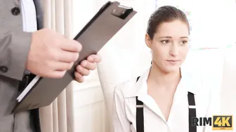 RIM4K. Wasteful wifey with a slender body makes her man