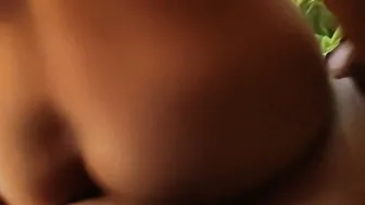 Ricos Sentones Antes De que Salga Su Mamá Del Baño