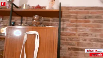 Max Maynard has a gift from Mexico:Frida Sante Eroitik.com