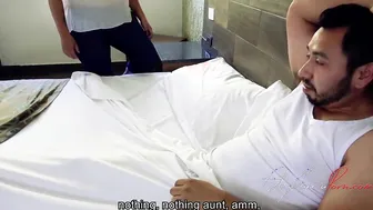 My aunt goes to my room to banged - my aunt asks