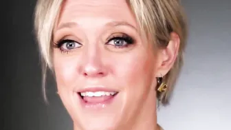 Dee Williams masturbating to squirt