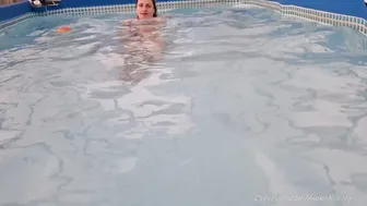 Step Milf was Swimming into the Pool and saw the Dudes Gigantic
