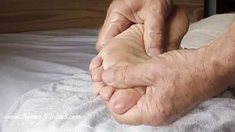 Hold my Foot for Hot Rubs with Vibrator