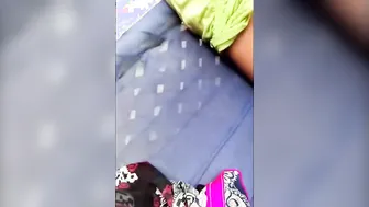 Jab Ghar Pe Koi Nahi Rehta To Bagal Wali Aunty