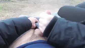 Bench porn video – Risky Outside Hand Job and Creampie at Lake