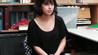 goddess Thief makes a Deal with the Security Officer
