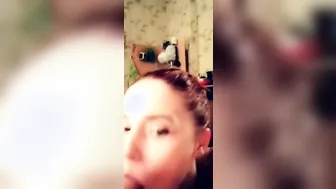 Позирую на камеру)