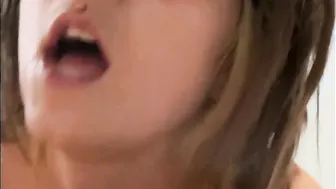 Bombshell mom Head Drink Cum