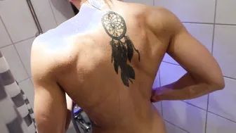Buff Goddess Shaves her Skinny Twat and Nice Legs into the Shower