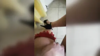 Con porn video – Si tocca la fica into cameretta con i genitori into
