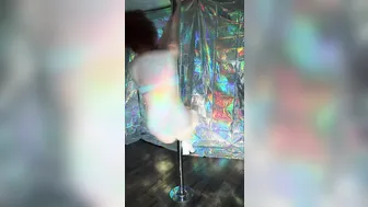 GOGO cunt with mouth Strip Tease and Pole Dancing