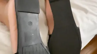 Ebony Sows off her Black Toes into Shoes  her Ass/Pussy