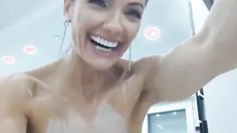 mom Lili