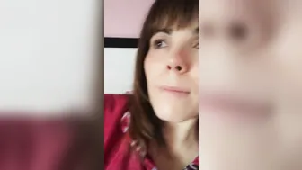 Estoy CACHONDA me Masturbo Mientras Miro El PORNO que Más me Gusta Ricooo