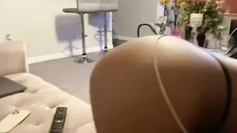 Bad women Jazmine Sucking Off White Penis