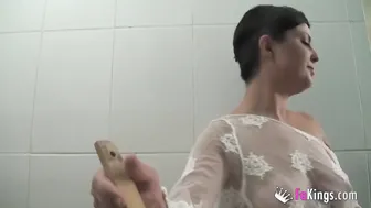 Huge boobs housewife looks for sex behind her hubbys back