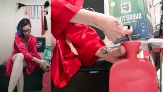 Filling my Bladder with Wine and Having Fun with an Inflatable Anal Plug