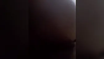 AMIGA VINO PARA CONSOLARLA Y TERMINAMOS COJIENDOO