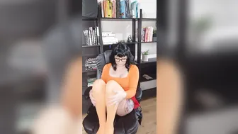 Velma Ejaculates for you
