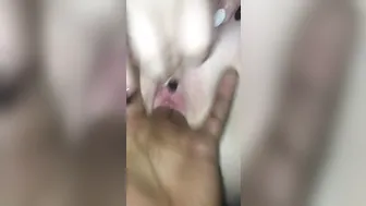 Fingerfucking this Snowbunny 18 Thot inside the Backseat