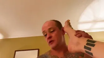 Sleazy TN Motel Toes Bondage Fun