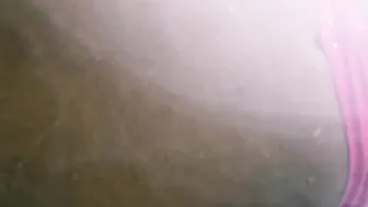 Playimg with my twat into shower