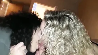 Tinder Date Shows Up With Her Friend