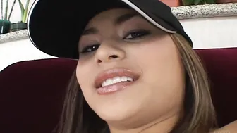 18 Yo porn video – Eastern 19 year old stunner Michelle Maylene receives a hugh facial