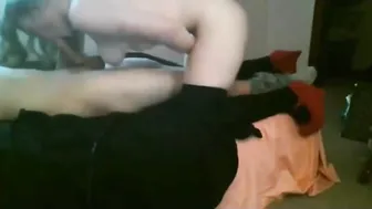 Hermosa rubia culona follando a escondidas de su novio - Movie completo