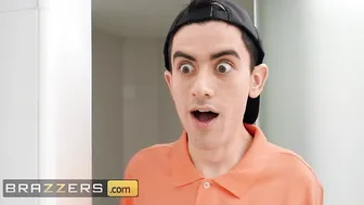 Taking porn video – Jordi Catches Blondie Fesser Into The Wc Taking Erotic