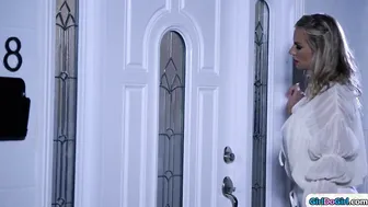 Step Daughter facesits her big titted stepmom