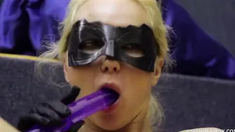 COSPLAY BABES HAVING FUN WITH DOUBLE SEX TOY