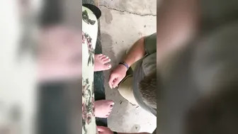 BBW Getting her Toes Worshiped
