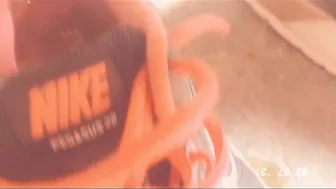 INCROYABLE URO Tiny Twat Pee on Basket and Walk inside Outside