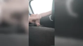 Drive Home from Vacation Wifey offer Passionate Hand Job
