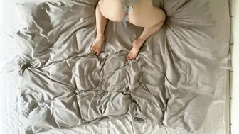 Amateur Masturbates into Hottie Underwear and has IRRESISTIBLE Orgasm - MissJenniP