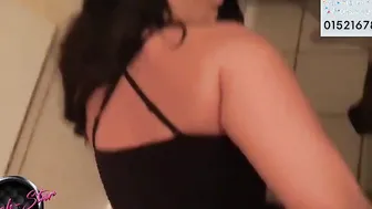 Im Badezimmer heisse dark haired anal gefickt