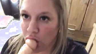 Big boobies mom masturbates