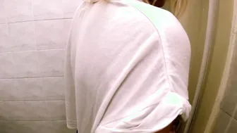 Risky Outside Sex inside the Restaurant Chri Ejaculates on my Titties and I Squirt on the Floor