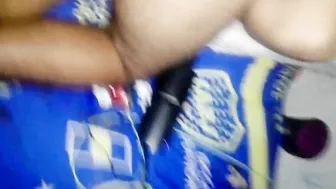 Me Masturbo Con Dos Consoladores y Mi Pene En Su Boca