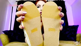 Preview porn video – White Sweaty Slip-on Toes Worship – Free Preview