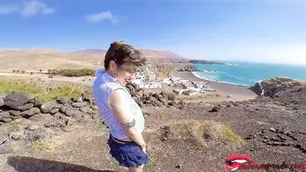 Fucking A hot chick With Gigantic Breasts Outside - Miriam