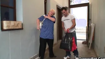 Big Tit blonde old lady satisfies an young bro for help