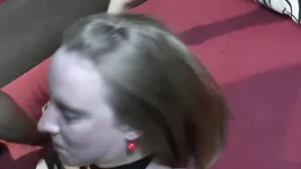 Penny und Natalia inside Ihrem ersten Gang Bang und Bukkake Scene