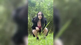 Bae British Babestation Teenagers Squats and Pisses into Woods so sexy