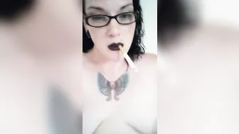 Smoking Gothic cougar Relax Time