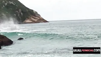 Me masturbei ao som das ondas